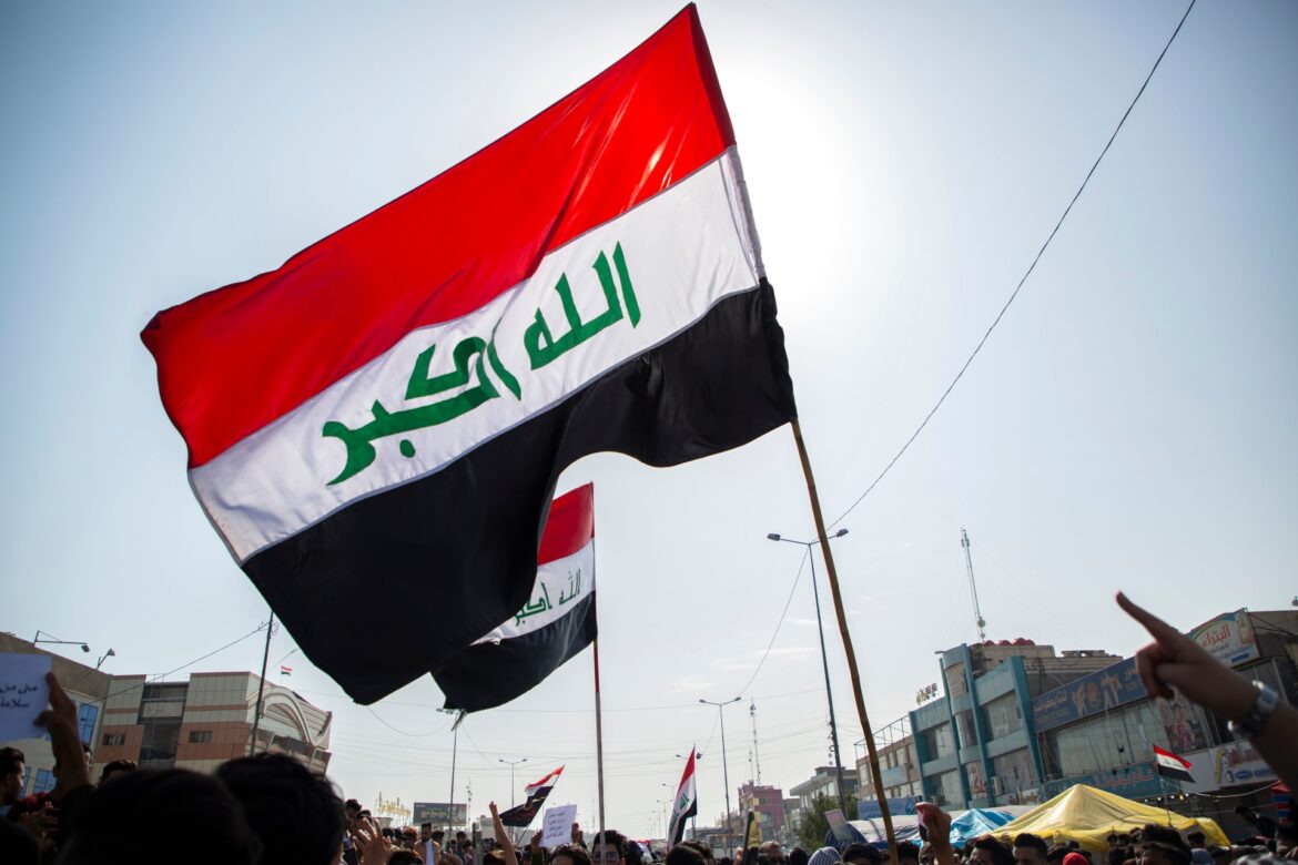 العراق يوقع اتفاقاً لتزويد لبنان بالنفط والوقود