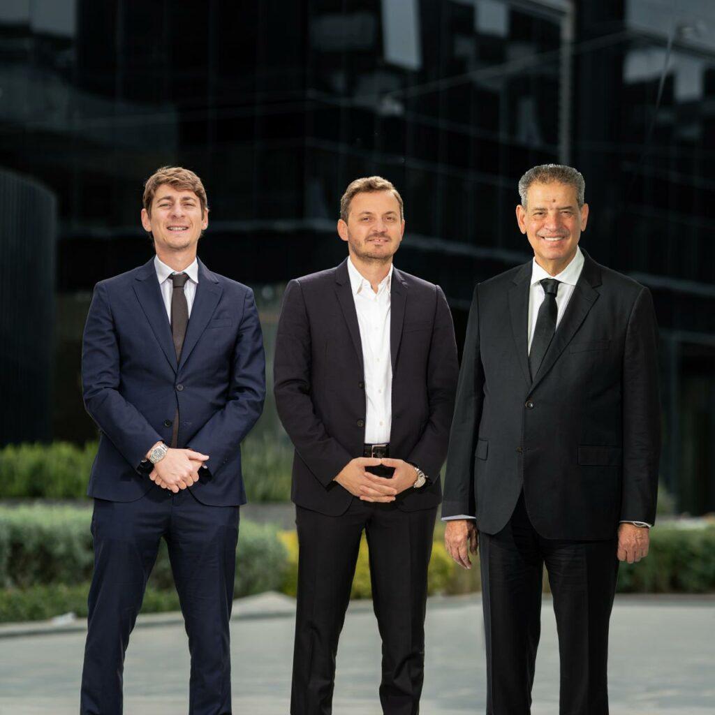 وفد من «شنايدر إلكتريك» يتفقد آخر المستجدات الخاصة بتطبيق منظومة الحلول التكنولوجية لمونت الجلالة