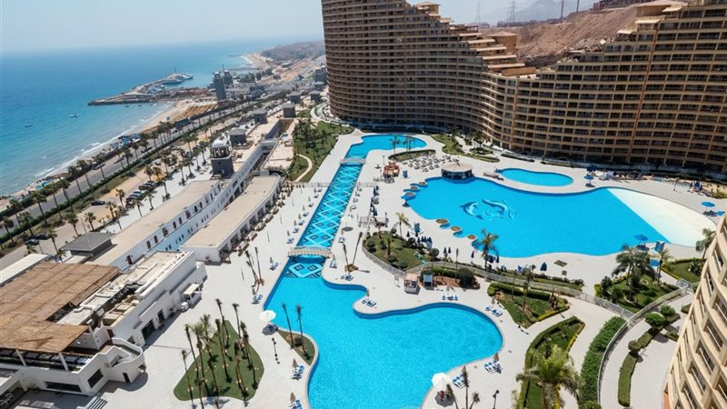 صلاح عامر الرئيس التنفيذي لشركة “إيه كابيتال”: إعادة افتتاح فندق بورتو السخنة بعد تطوير شامل يواكب معايير الاستدامة العالمية